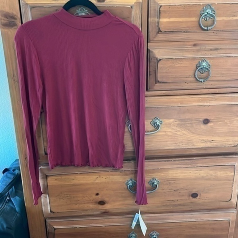 NWT Rebellious One Maroon Long Sleeve Mock Neck Top Size Medium